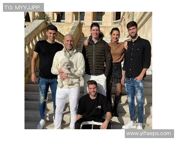 最受球迷喜爱的足球主播与顶级球星的精彩对话与赛场幕后故事